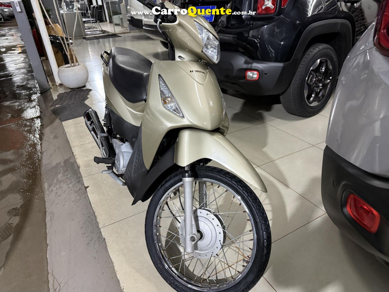 HONDA   BIZ 125 ES ES F.INJ.ES MIX F.INJECTION   BEGE 2010 125CC GASOLINA - Loja
