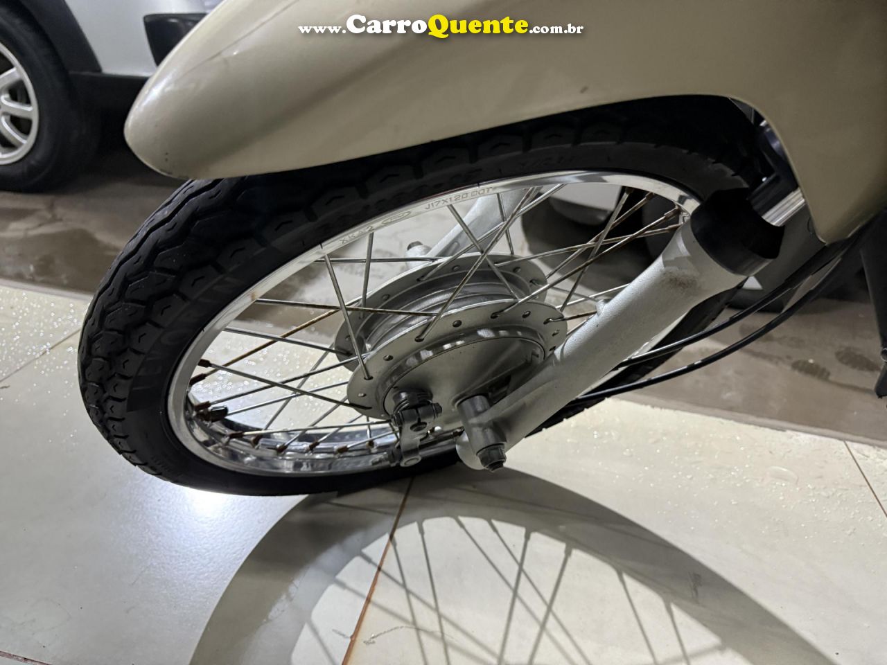 HONDA   BIZ 125 ES ES F.INJ.ES MIX F.INJECTION   BEGE 2010 125CC GASOLINA - Loja