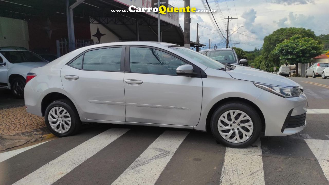 TOYOTA   COROLLA GLI 1.8 FLEX 16V  AUT.   PRATA 2018 1.8 FLEX - Loja