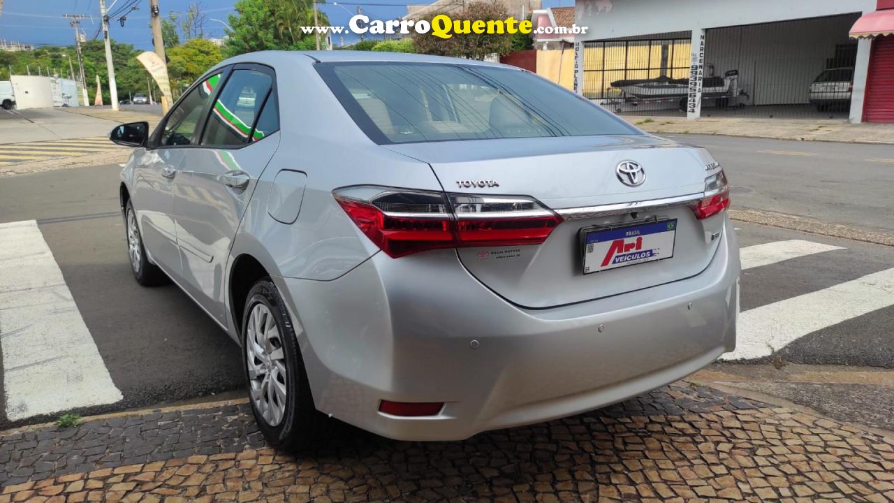 TOYOTA   COROLLA GLI 1.8 FLEX 16V  AUT.   PRATA 2018 1.8 FLEX - Loja