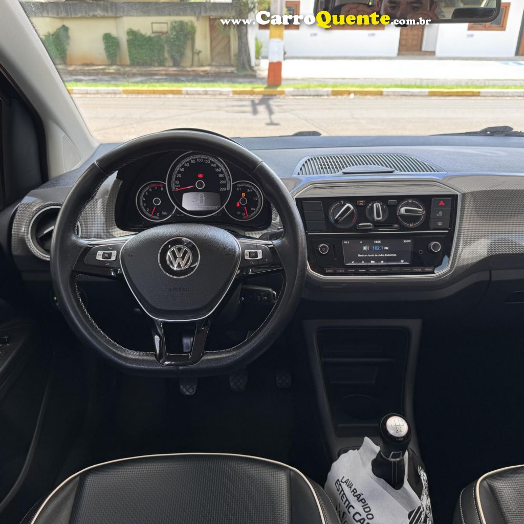 VOLKSWAGEN   UP! CROSS 1.0 TSI TOTAL FLEX 12V 5P   PRETO 2019 1.0 FLEX - Loja