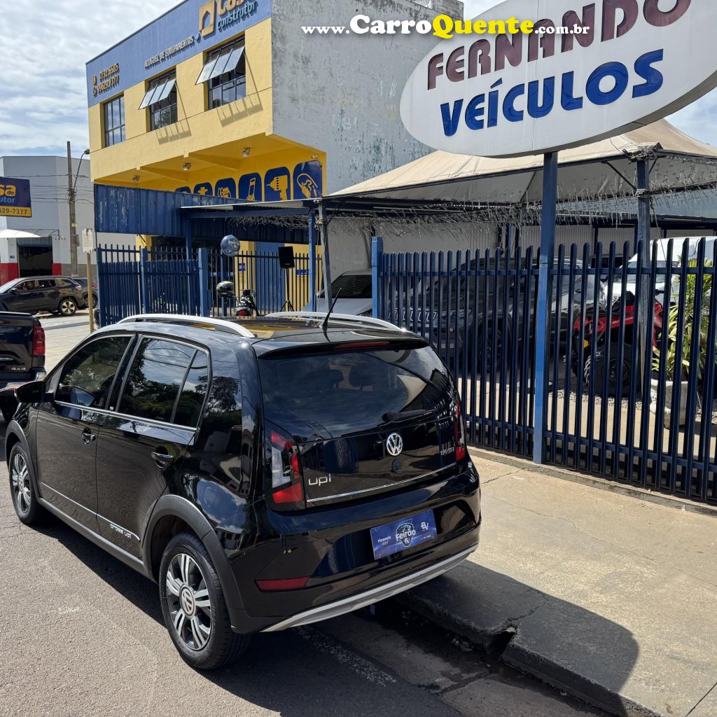 VOLKSWAGEN   UP! CROSS 1.0 TSI TOTAL FLEX 12V 5P   PRETO 2019 1.0 FLEX - Loja