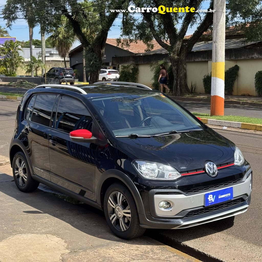 VOLKSWAGEN   UP! CROSS 1.0 TSI TOTAL FLEX 12V 5P   PRETO 2019 1.0 FLEX - Loja