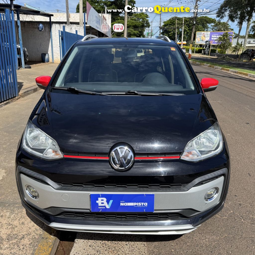 VOLKSWAGEN   UP! CROSS 1.0 TSI TOTAL FLEX 12V 5P   PRETO 2019 1.0 FLEX - Loja