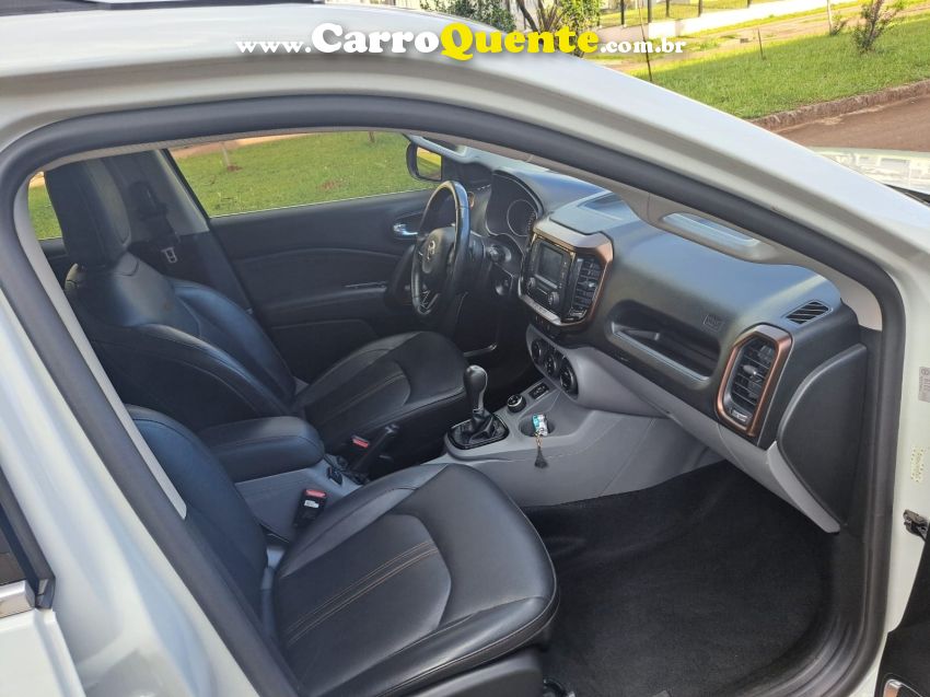 Fiat TORO 2.0 16V TURBO DIESEL VOLCANO 4WD AT9 - Loja