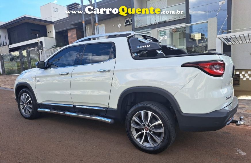 Fiat TORO 2.0 16V TURBO DIESEL VOLCANO 4WD AT9 - Loja