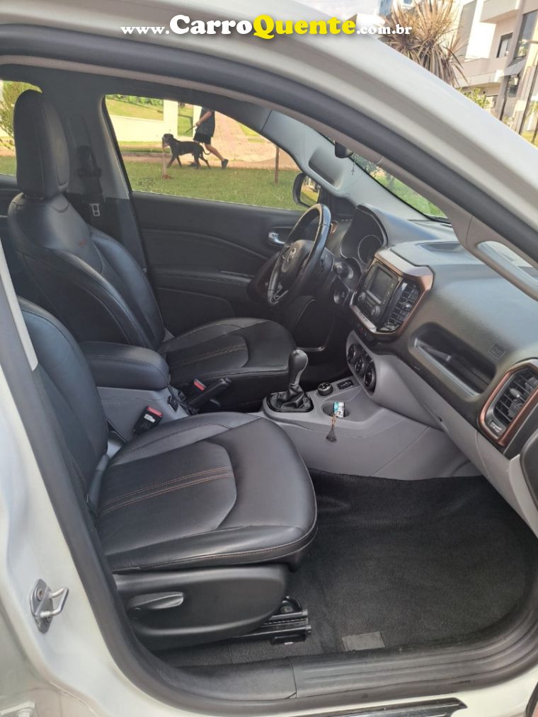 Fiat TORO 2.0 16V TURBO DIESEL VOLCANO 4WD AT9 - Loja