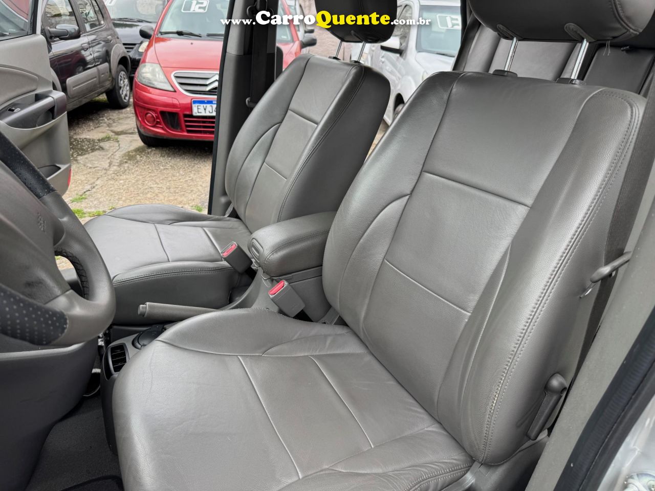HYUNDAI   TUCSON 2.0 16V FLEX AUT.   PRATA 2015 2.0 FLEX - Loja