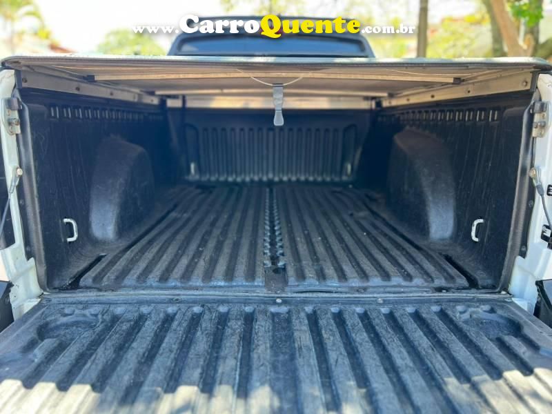 Saveiro Robust 1.6 Total Flex 16V 2023/2023 VOLKSWAGEN - Loja