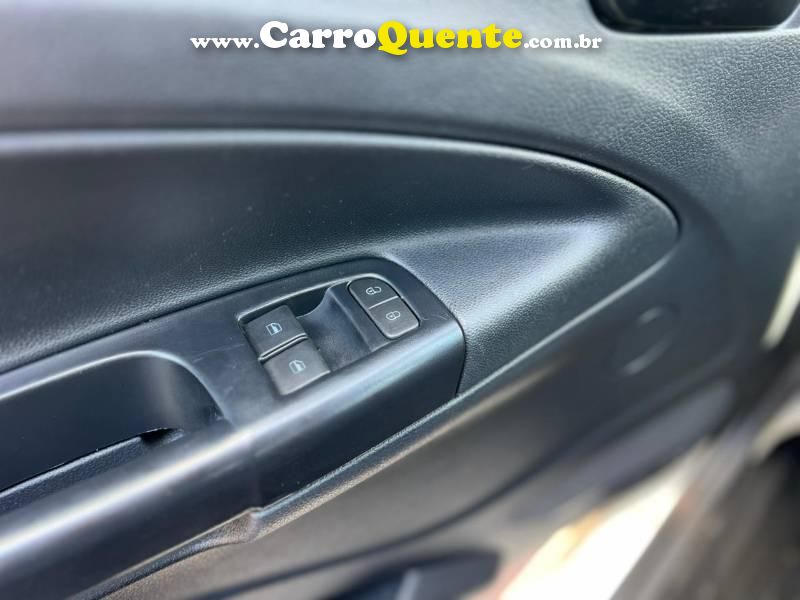 Saveiro Robust 1.6 Total Flex 16V 2023/2023 VOLKSWAGEN - Loja