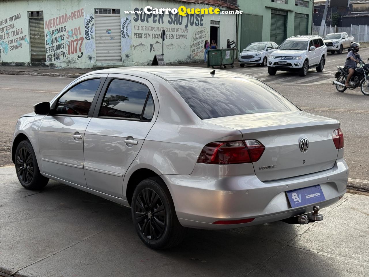 VOLKSWAGEN   VOYAGE TREND 1.6 MI TOTAL FLEX 8V 4P   PRATA 2014 1.6 FLEX - Loja