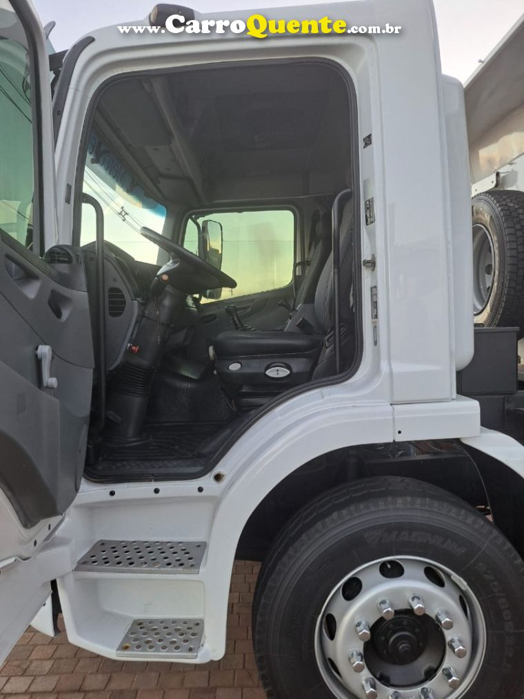 Mercedes-Benz Atego 2425 Atego 2425 3-Eixos Caçamba - Loja