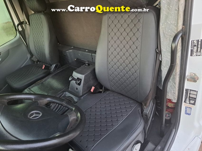 Mercedes-Benz Atego 2425 Atego 2425 3-Eixos Caçamba - Loja