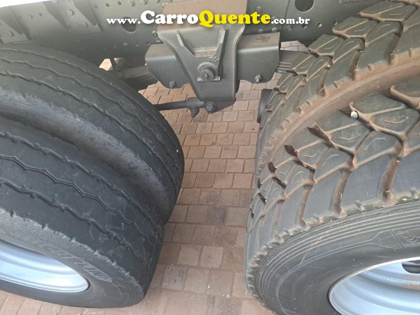 Mercedes-Benz Atego 2425 Atego 2425 3-Eixos Caçamba - Loja