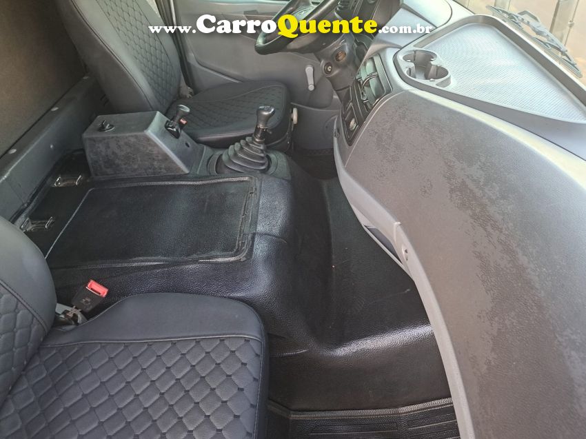 Mercedes-Benz Atego 2425 Atego 2425 3-Eixos Caçamba - Loja