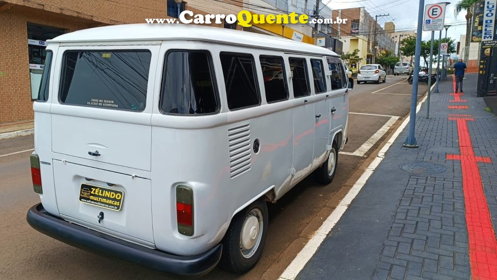 Volkswagen KOMBI 1.6 STD 8V GASOLINA 3P MANUAL - Loja