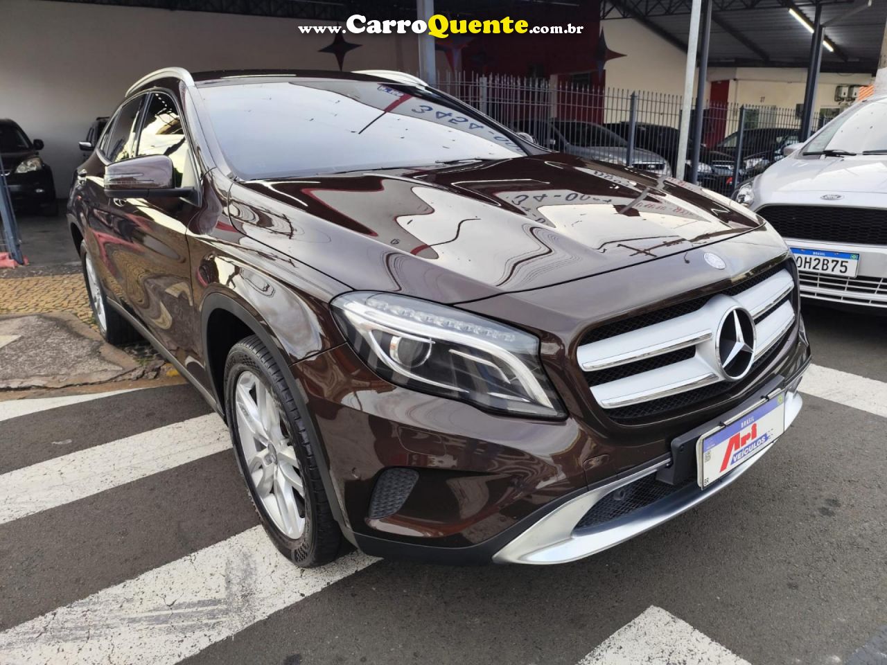 MERCEDES-BENZ   GLA 200 ADVANCE 1.61.6 TB 16V FLEX AUT.   MARROM 2015 1.6 FLEX - Loja