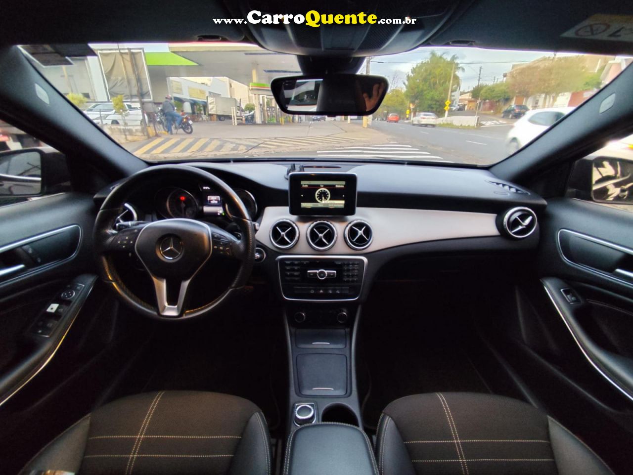 MERCEDES-BENZ   GLA 200 ADVANCE 1.61.6 TB 16V FLEX AUT.   MARROM 2015 1.6 FLEX - Loja