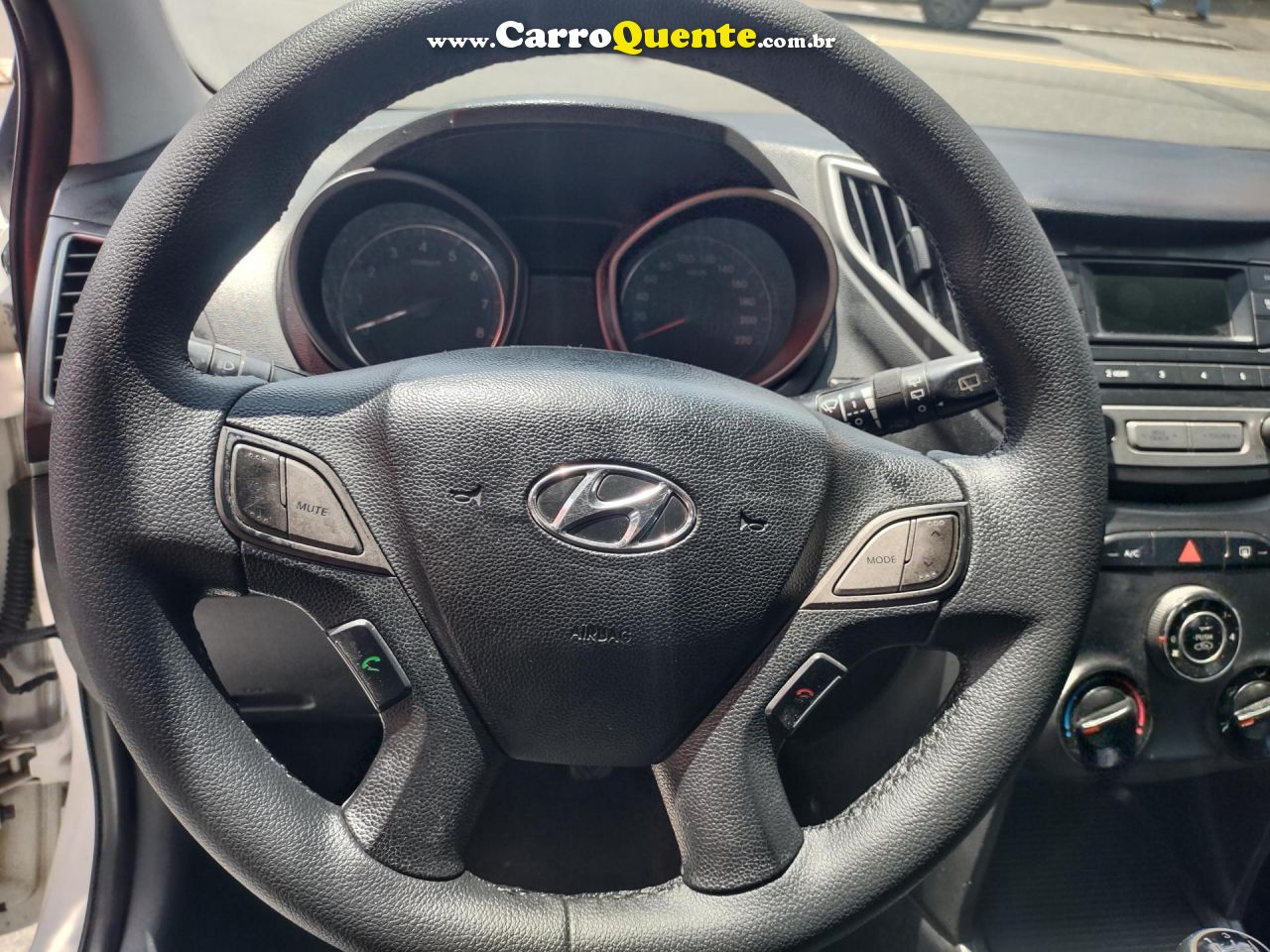 HYUNDAI   HB20 COMFORT STYLE 1.0 TB FLEX 12V MEC.   BRANCO 2016 1.0 FLEX - Loja