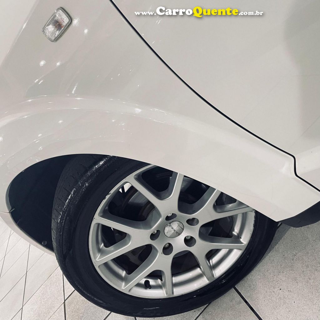 DODGE   JOURNEY RT  3.6 V6 AUT.   BRANCO 2015 3.6 GASOLINA - Loja