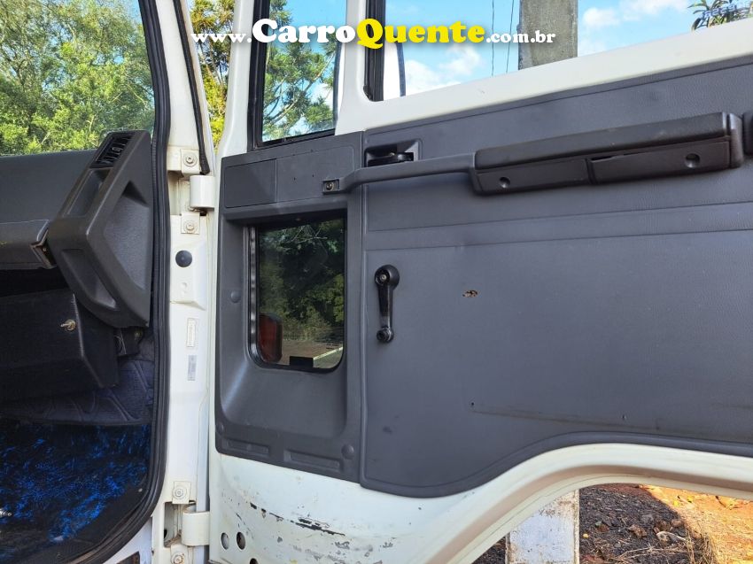 Ford Cargo CARGO 4030 6x2 Munck 35 ton - Loja