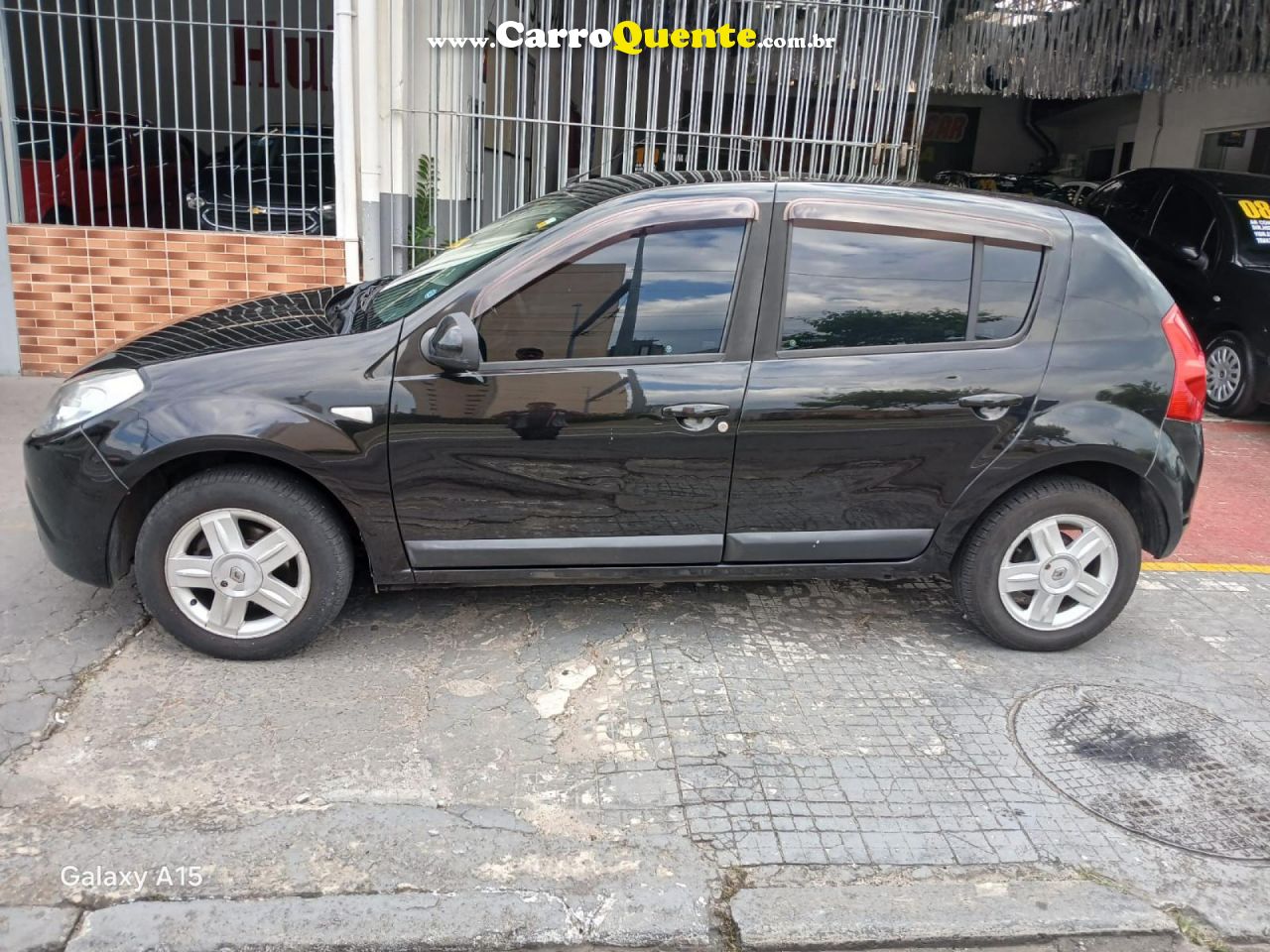 RENAULT   SANDERO PRIVILÈGE HI-FLEX 1.6 16V 5P AUT   PRETO 2011 1.6 FLEX - Loja