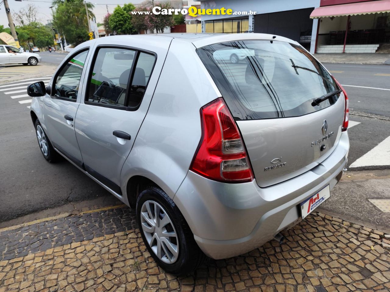 RENAULT   SANDERO EXPRESSION HI-FLEX 1.6 8V 5P   PRATA 2013 1.6 GASOLINA - Loja