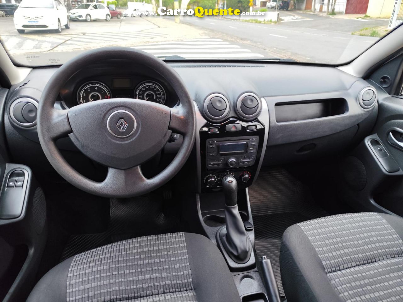 RENAULT   SANDERO EXPRESSION HI-FLEX 1.6 8V 5P   PRATA 2013 1.6 GASOLINA - Loja