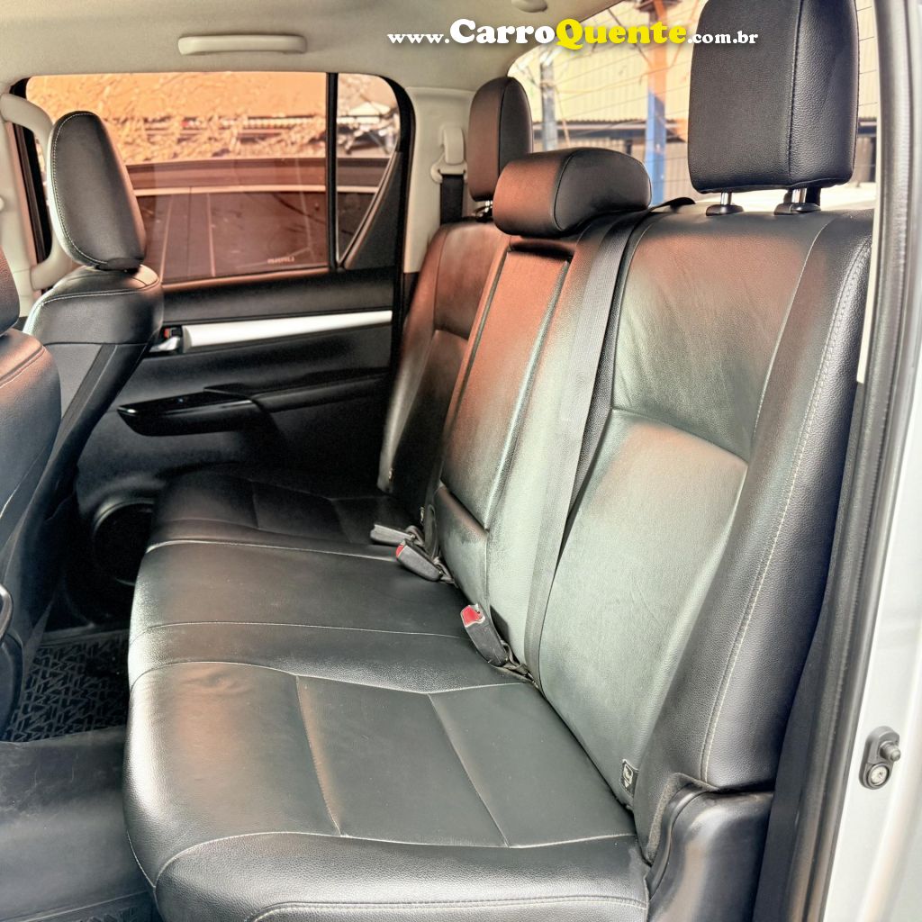 TOYOTA   HILUX CD SRV 4X4 2.8 TDI DIESEL AUT.   PRATA 2020 2.8 DIESEL - Loja