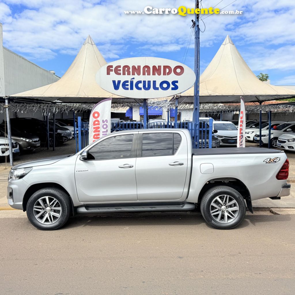 TOYOTA   HILUX CD SRV 4X4 2.8 TDI DIESEL AUT.   PRATA 2020 2.8 DIESEL - Loja