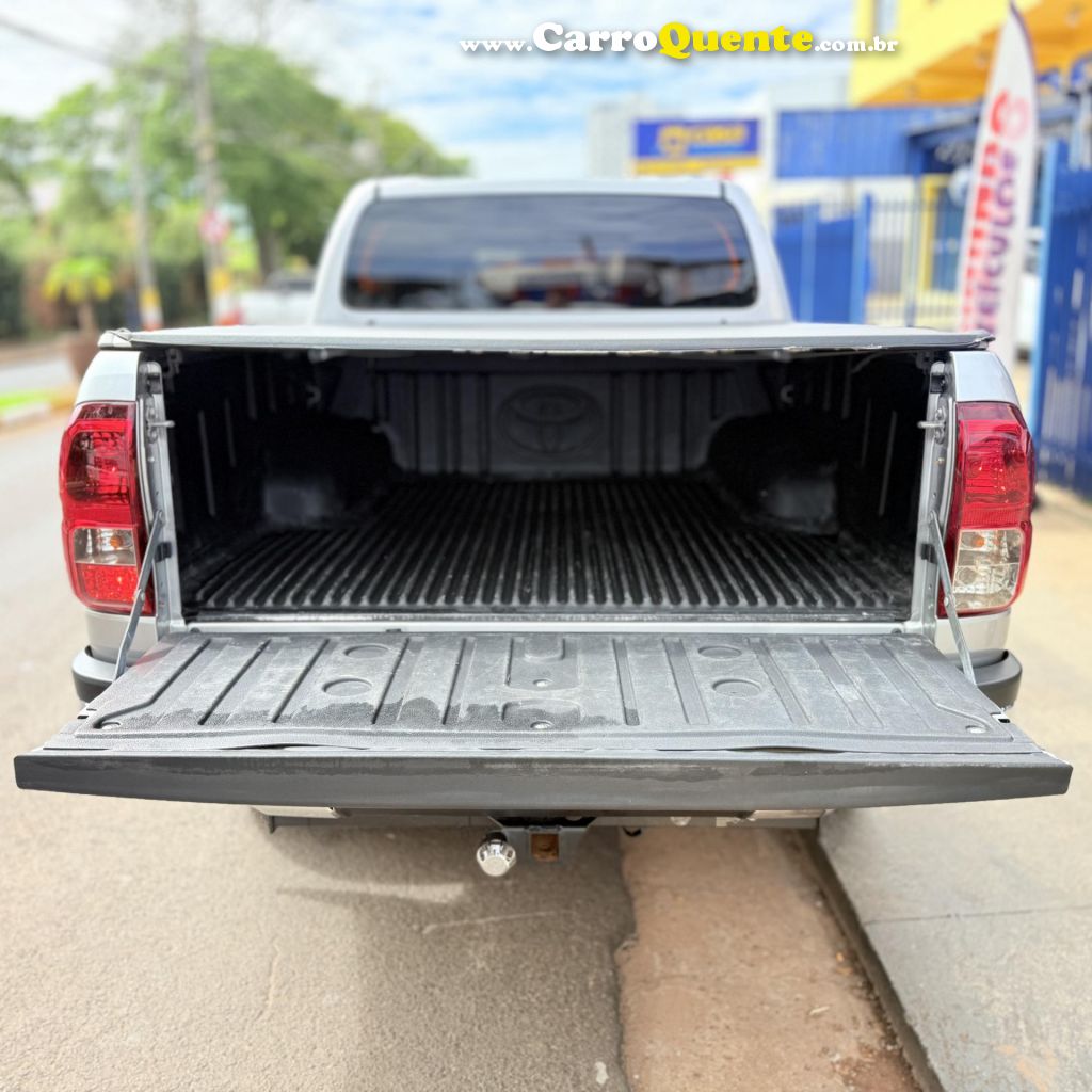 TOYOTA   HILUX CD SRV 4X4 2.8 TDI DIESEL AUT.   PRATA 2020 2.8 DIESEL - Loja