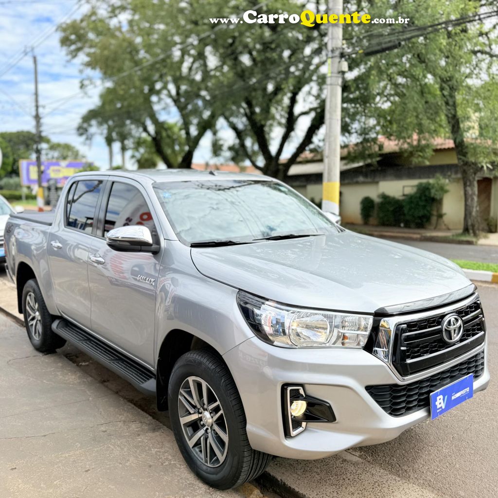 TOYOTA   HILUX CD SRV 4X4 2.8 TDI DIESEL AUT.   PRATA 2020 2.8 DIESEL - Loja