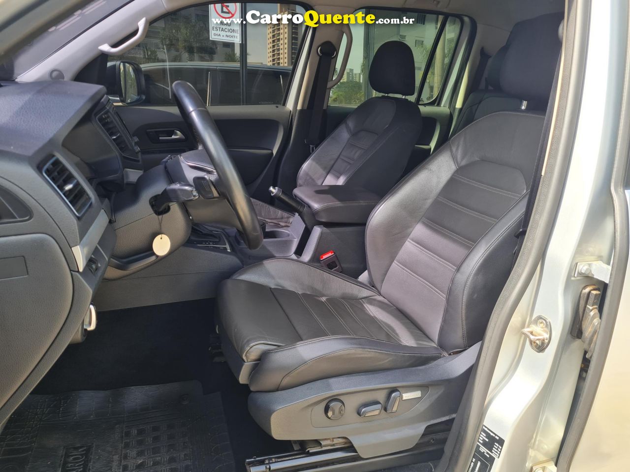 VOLKSWAGEN   AMAROK HIGHLINE CD 3.0 4X4 TB DIES. AUT.   PRATA 2018 3.0 DIESEL - Loja
