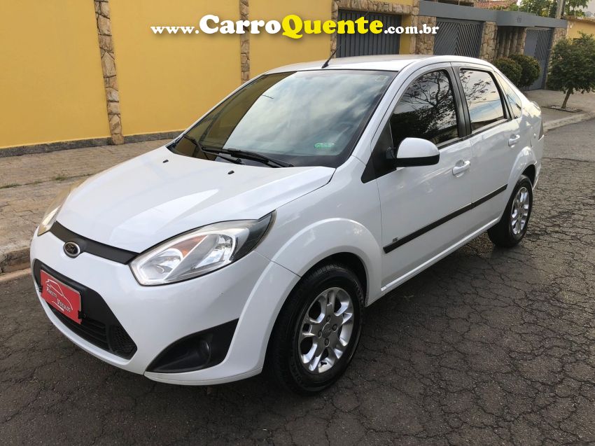 Ford FIESTA 1.6 ROCAM SEDAN 8V FLEX 4P MANUAL - Loja