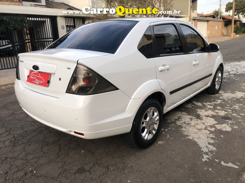 Ford FIESTA 1.6 ROCAM SEDAN 8V FLEX 4P MANUAL - Loja