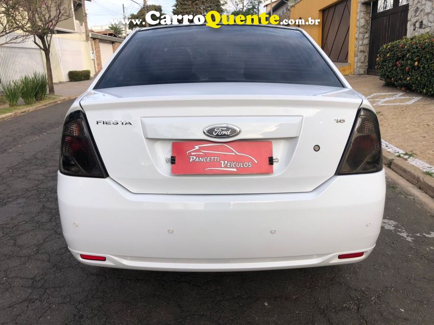Ford FIESTA 1.6 ROCAM SEDAN 8V FLEX 4P MANUAL - Loja