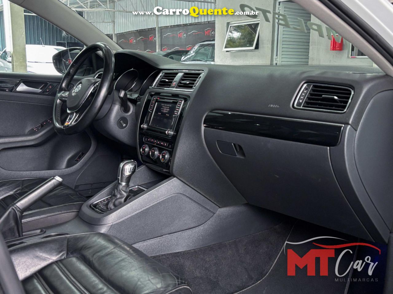 VOLKSWAGEN   JETTA HIGHLINE 2.0 TSI 16V 4P TIPTRONIC   BRANCO 2017 2.0 GASOLINA - Loja