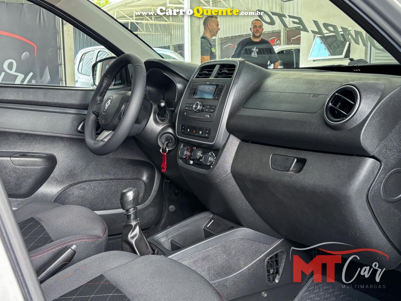 RENAULT   KWID ZEN 1.0 FLEX 12V 5P MEC.   PRATA 2021 1.0 FLEX - Loja