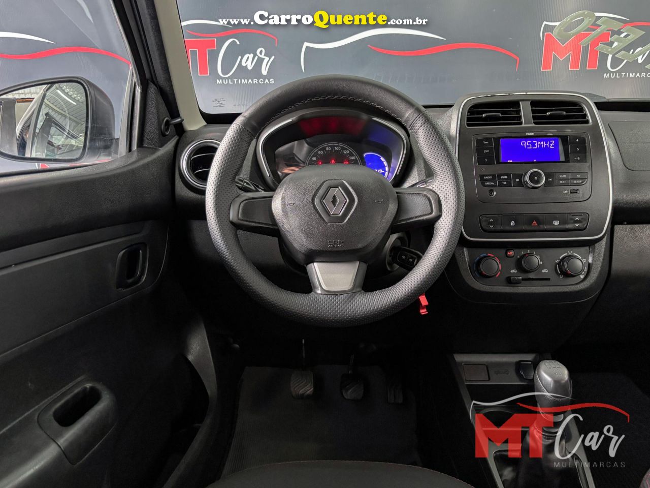 RENAULT   KWID ZEN 1.0 FLEX 12V 5P MEC.   PRATA 2021 1.0 FLEX - Loja