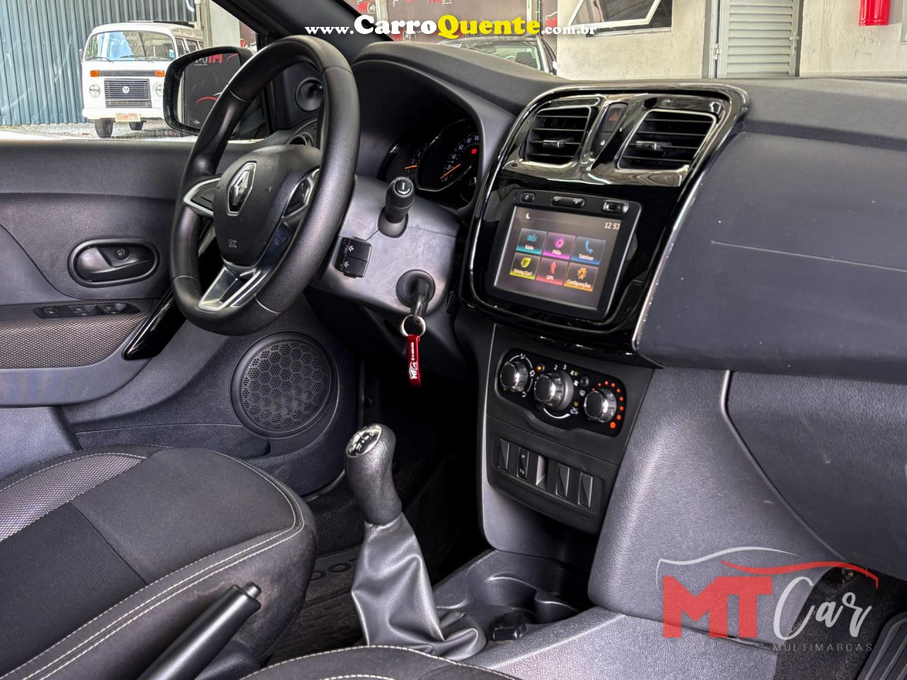 RENAULT   LOGAN ZEN FLEX 1.0 12V 4P MEC.   PRATA 2022 1.0 FLEX - Loja