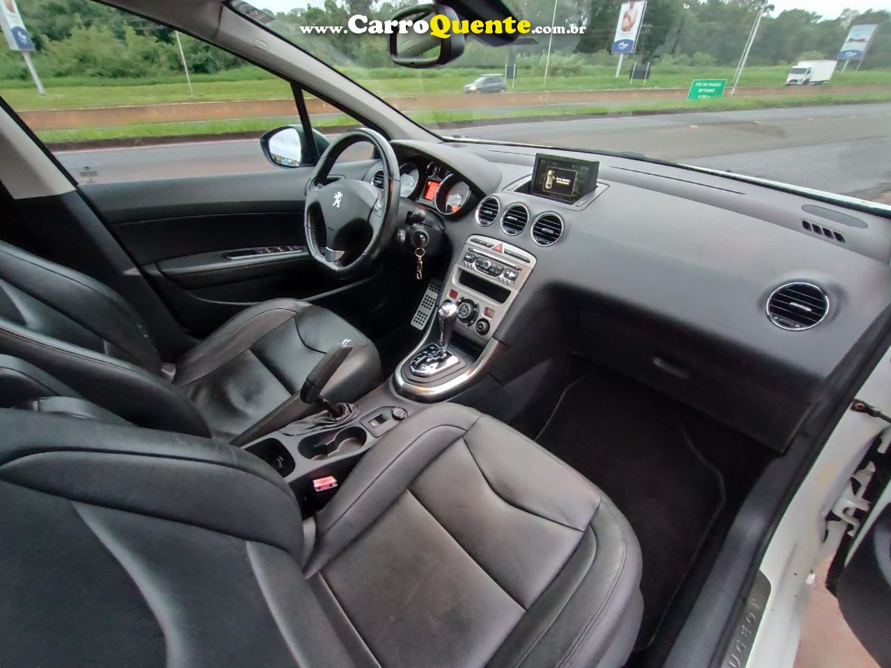 PEUGEOT   308 FELINEGRIFFE 1.6 TURBO 16V 5P AUT.   BRANCO 2014 1.6 GASOLINA - Loja