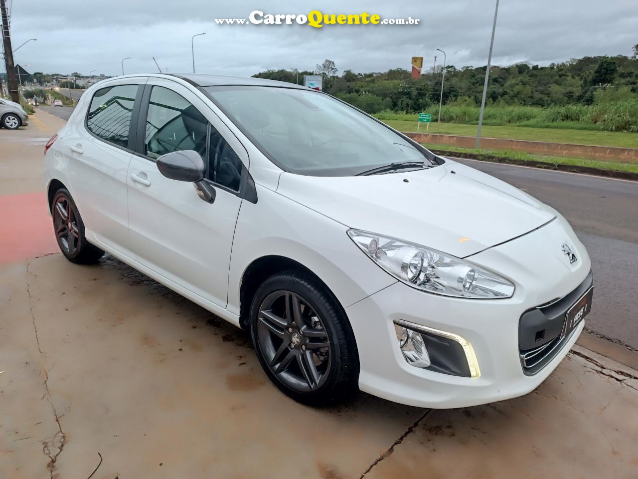 PEUGEOT   308 FELINEGRIFFE 1.6 TURBO 16V 5P AUT.   BRANCO 2014 1.6 GASOLINA - Loja