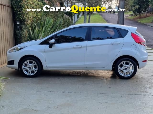 Fiesta SEL 1.6 16V Flex Mec. 5p 2017/2017 Ford - Loja