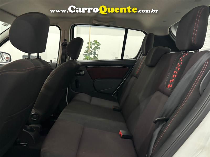 SANDERO 1.6 STEPWAY 16V FLEX 4P MANUAL 2014 - Loja