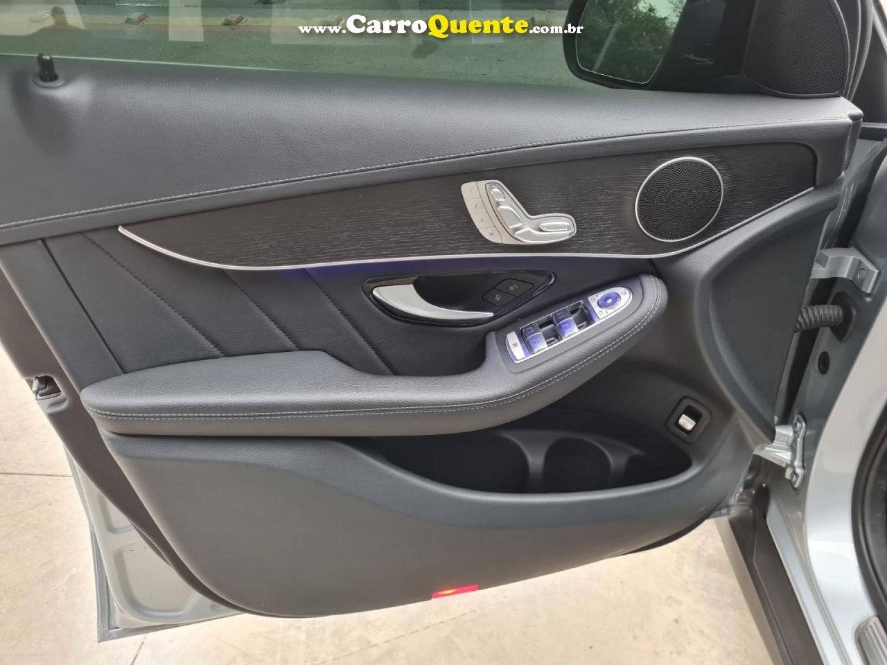 MERCEDES-BENZ   GLC-300 AMG LINE COUPE 4M 2.0 TB AUT.   PRATA 2022 2.0 GASOLINA - Loja
