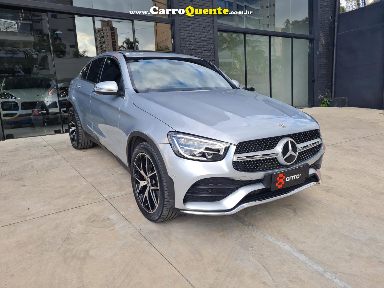 MERCEDES-BENZ   GLC-300 AMG LINE COUPE 4M 2.0 TB AUT.   PRATA 2022 2.0 GASOLINA - Loja