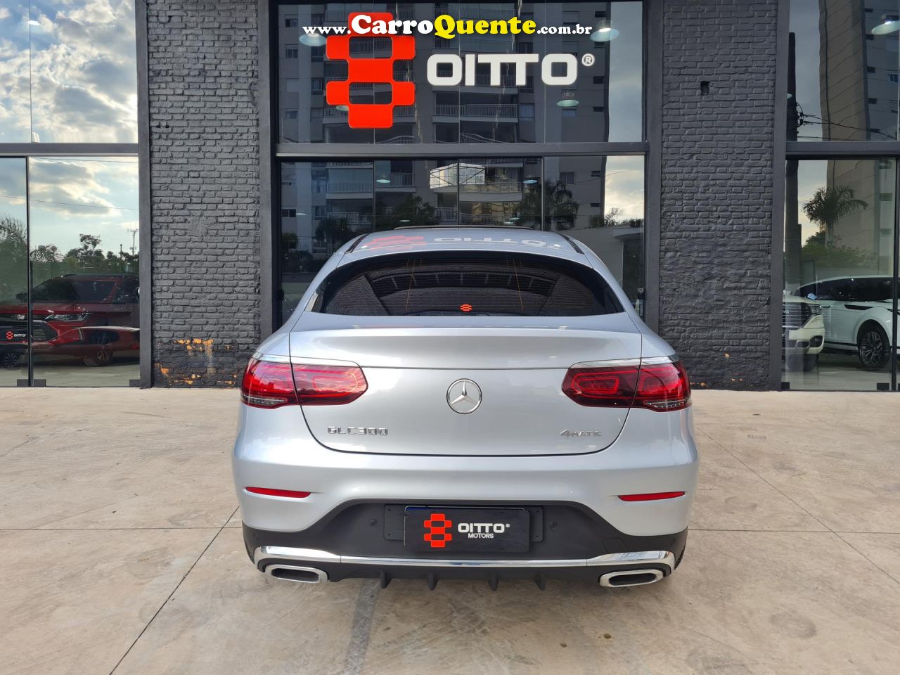 MERCEDES-BENZ   GLC-300 AMG LINE COUPE 4M 2.0 TB AUT.   PRATA 2022 2.0 GASOLINA - Loja
