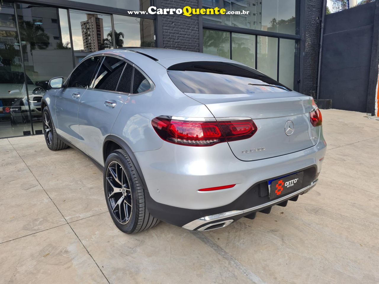 MERCEDES-BENZ   GLC-300 AMG LINE COUPE 4M 2.0 TB AUT.   PRATA 2022 2.0 GASOLINA - Loja