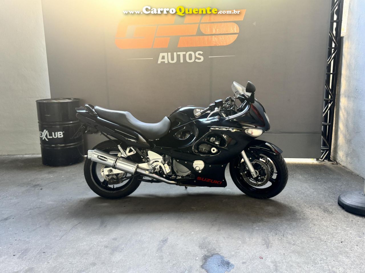 SUZUKI   750F   PRETO 2004 750 GASOLINA - Loja