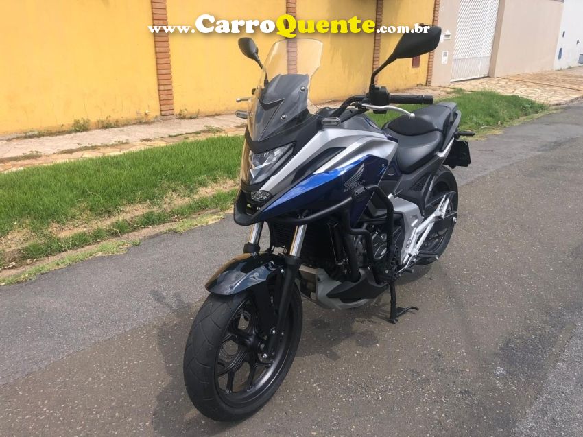 Honda NC X - Loja